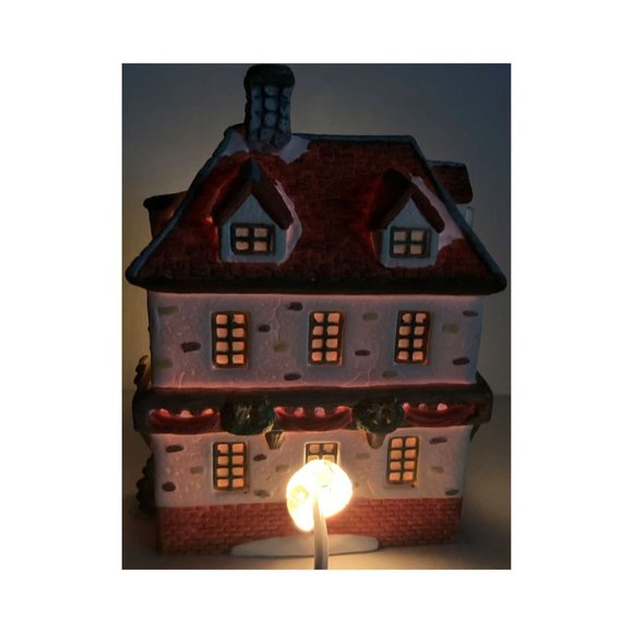 Vintage Holiday Expressions Porcelain Lighted House Christmas Village - Picture 9 of 11